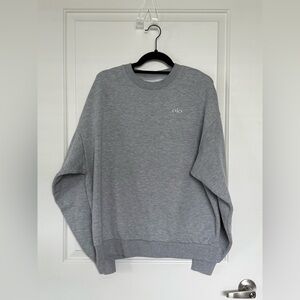 Alo Yoga Accolade Crew Neck